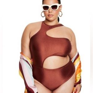 FeNoel X Target swim